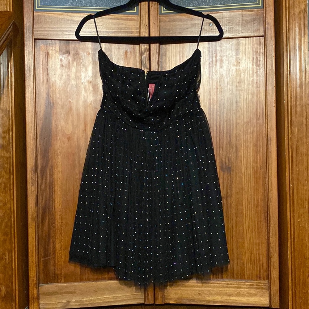 BRAND NEW, NEVER WORN!